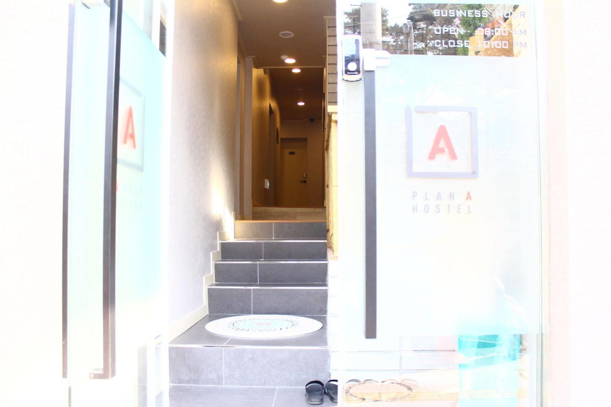 Plan A Hostel in Dongdaemun Seoel Buitenkant foto