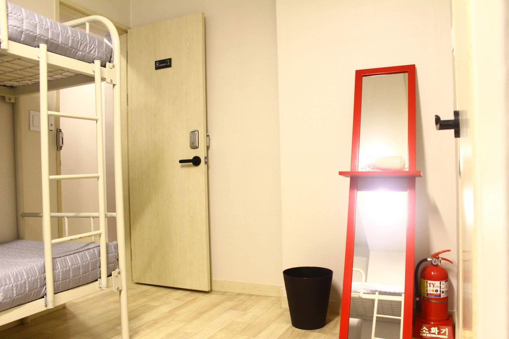 Plan A Hostel in Dongdaemun Seoel Buitenkant foto